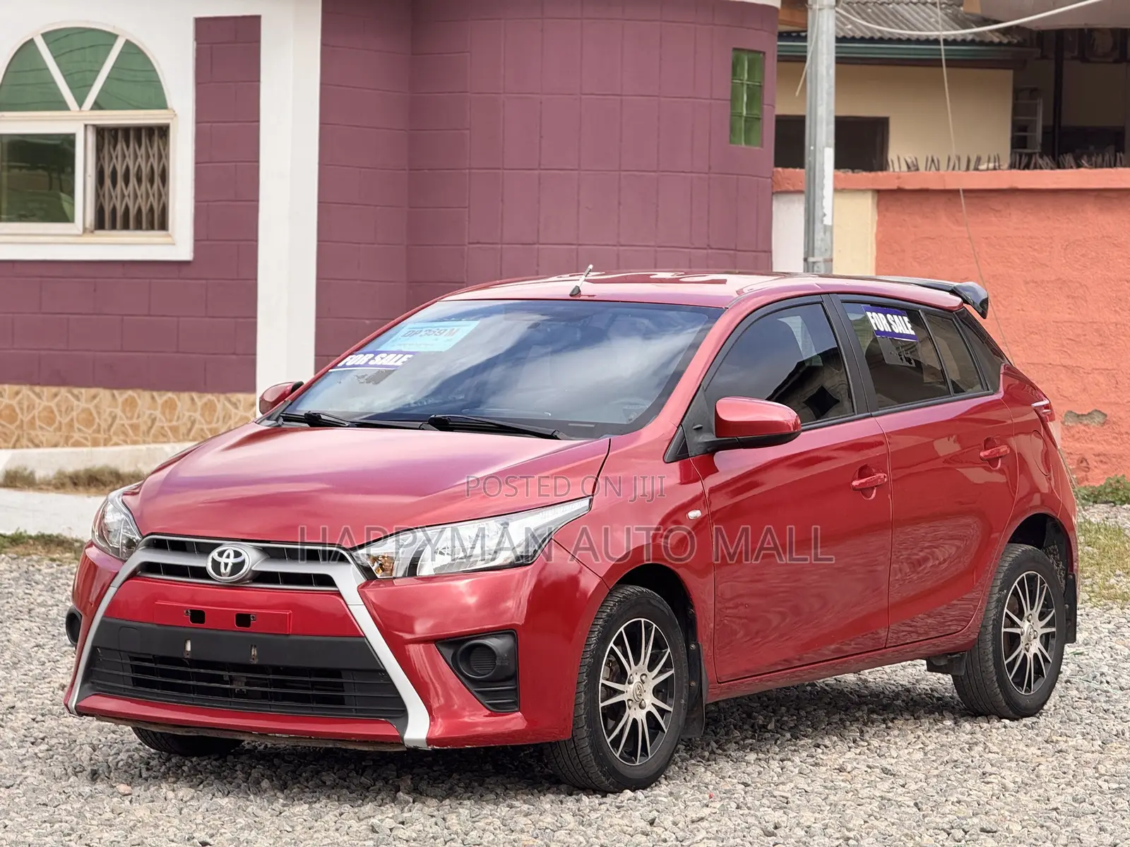 Toyota Yaris L Hatchback 5dr 2016 Red