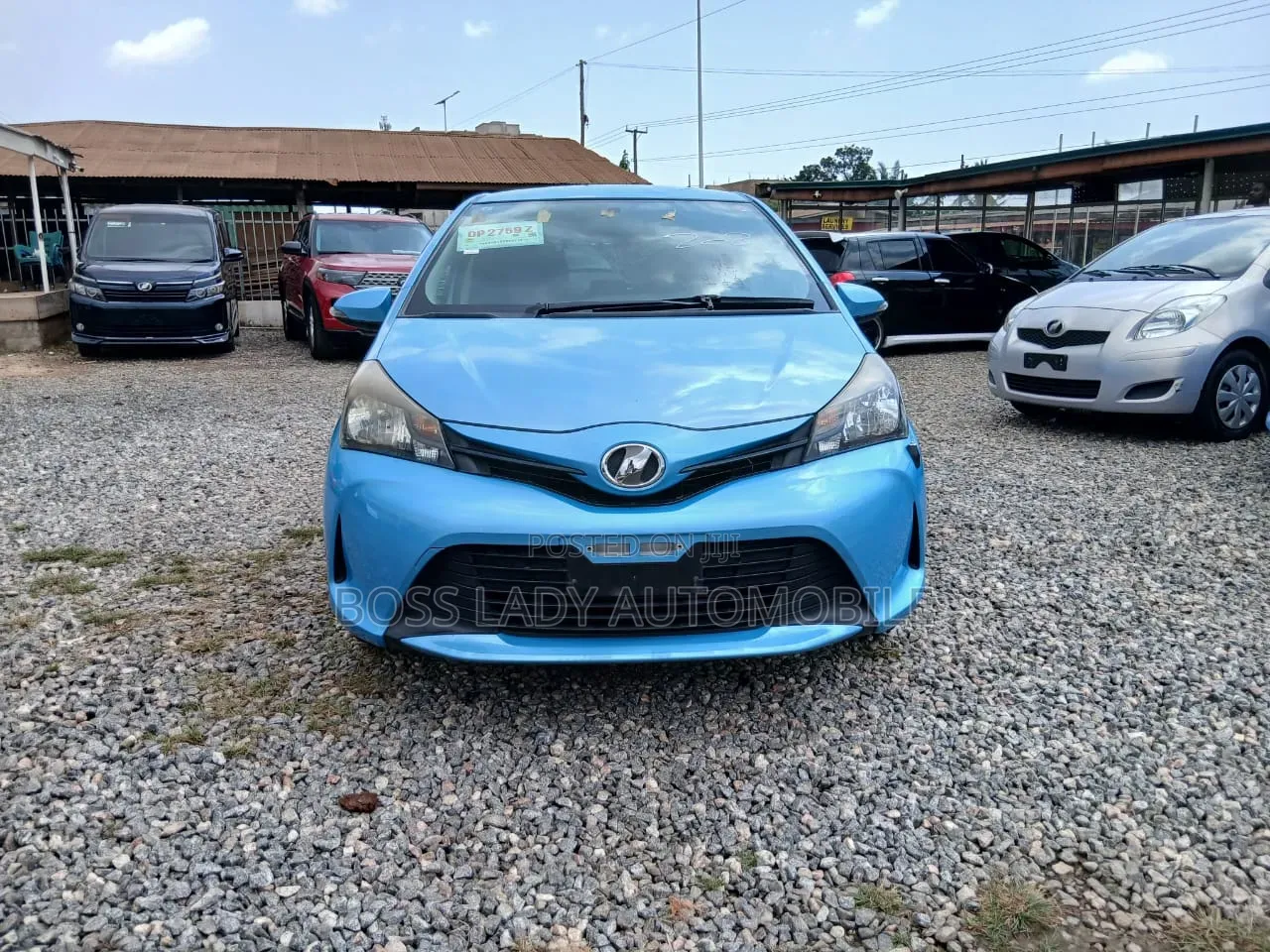 Toyota Vitz 1.3 FWD 5dr 2015 Blue
