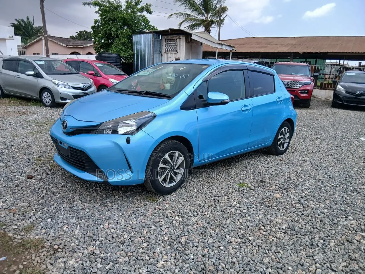 Toyota Vitz 1.3 FWD 5dr 2015 Blue