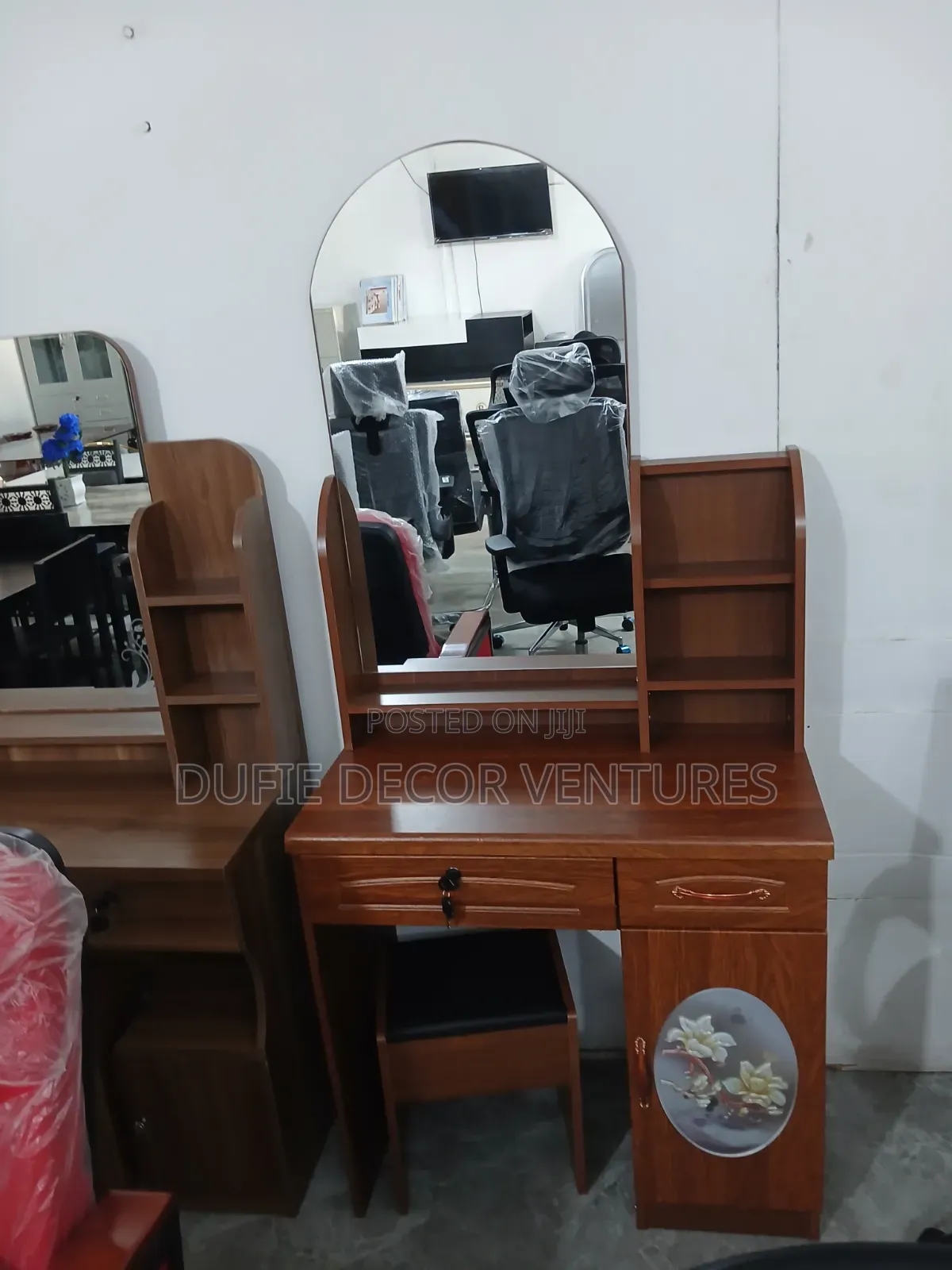 Dresser Available for Sale Free Delivery
