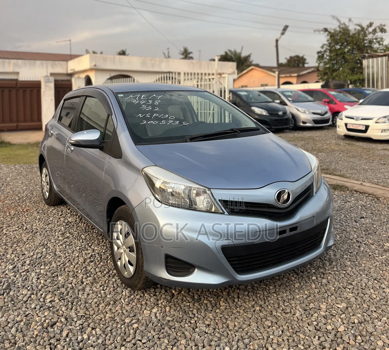 Toyota Vitz 1.3 AWD 3dr 2013 Blue