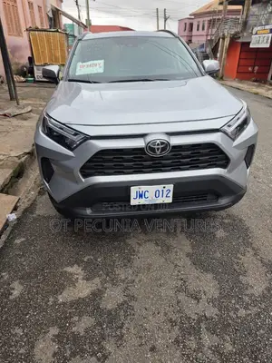 Toyota RAV4 2025 Gray