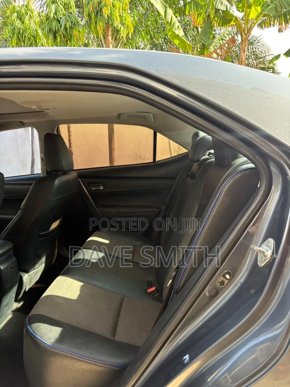 Toyota Corolla SE 4dr Sedan (1.8L 4cyl CVT) 2017 Gray