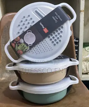 Grater and Storage Box (Plastic)