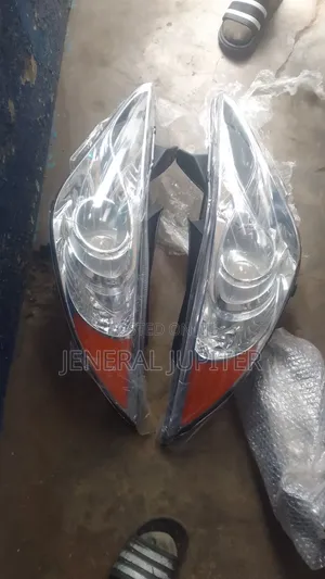 Hyundai Sonata 2011-2014 Headlight Pair Available.