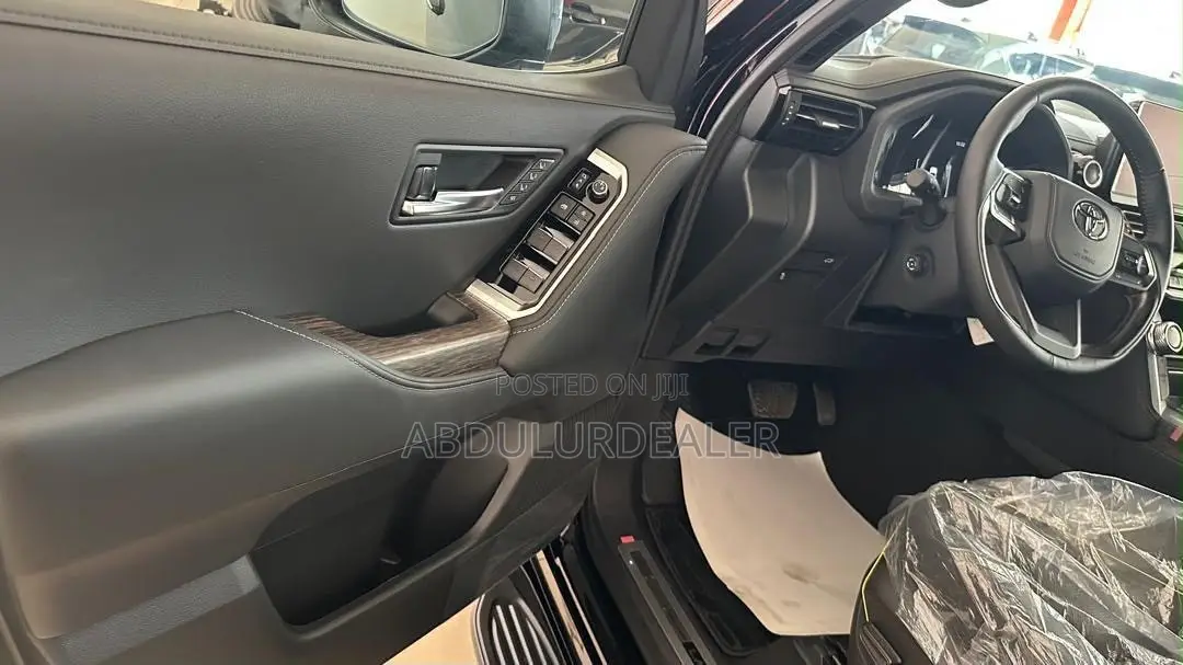 New Toyota Land Cruiser 2025 Black