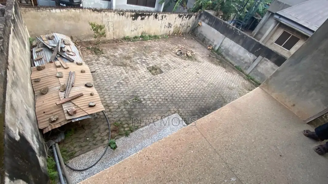 4bdrm House in Achimota for sale