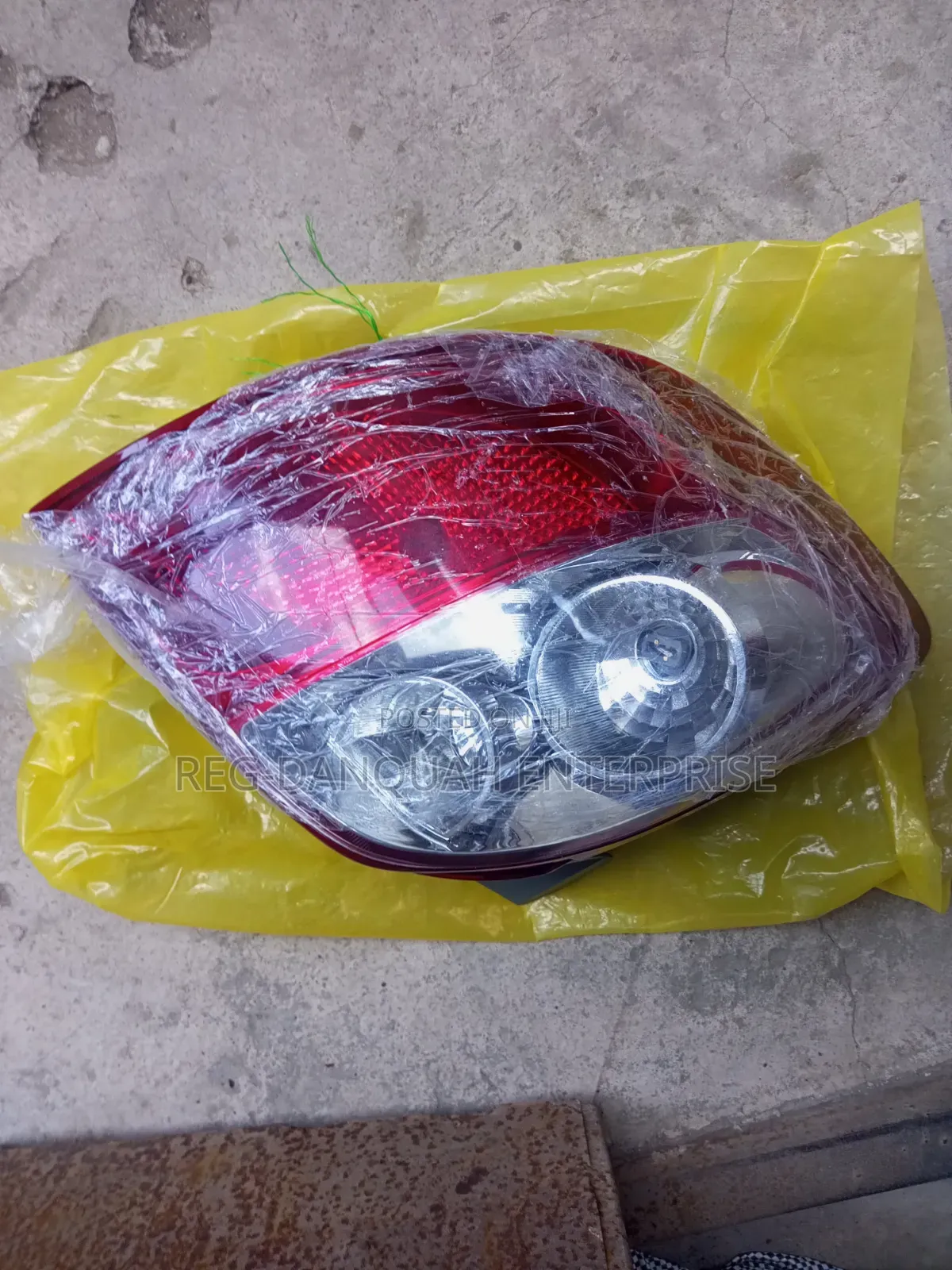 Toyota Matrix 2009-2013 Taillight Pair