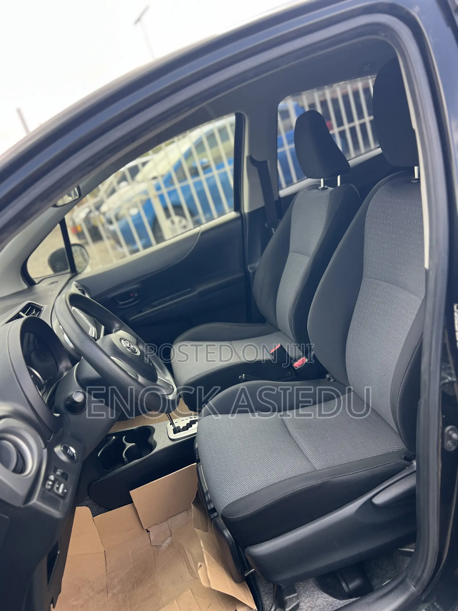 Toyota Vitz 1.3 AWD 3dr 2014 Black