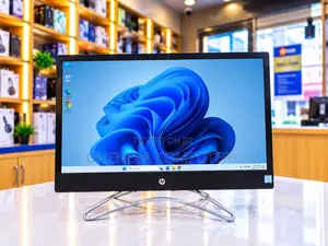 Desktop Computer HP AiO 24 8GB Intel Core i5 SSD 256GB