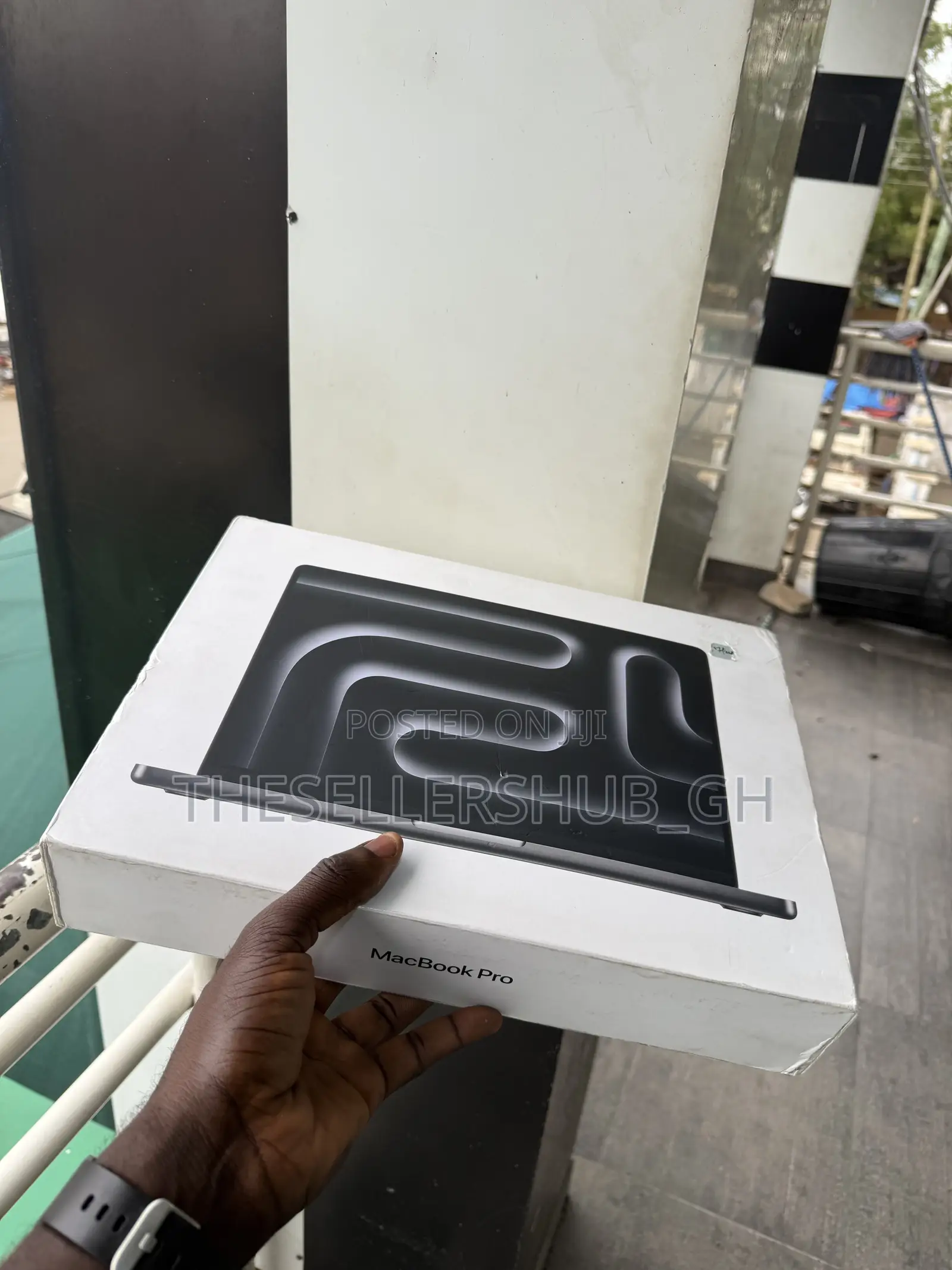 New Laptop Apple MacBook Pro 2026 M5 Pro 24GB Apple M5 Pro SSD 1T