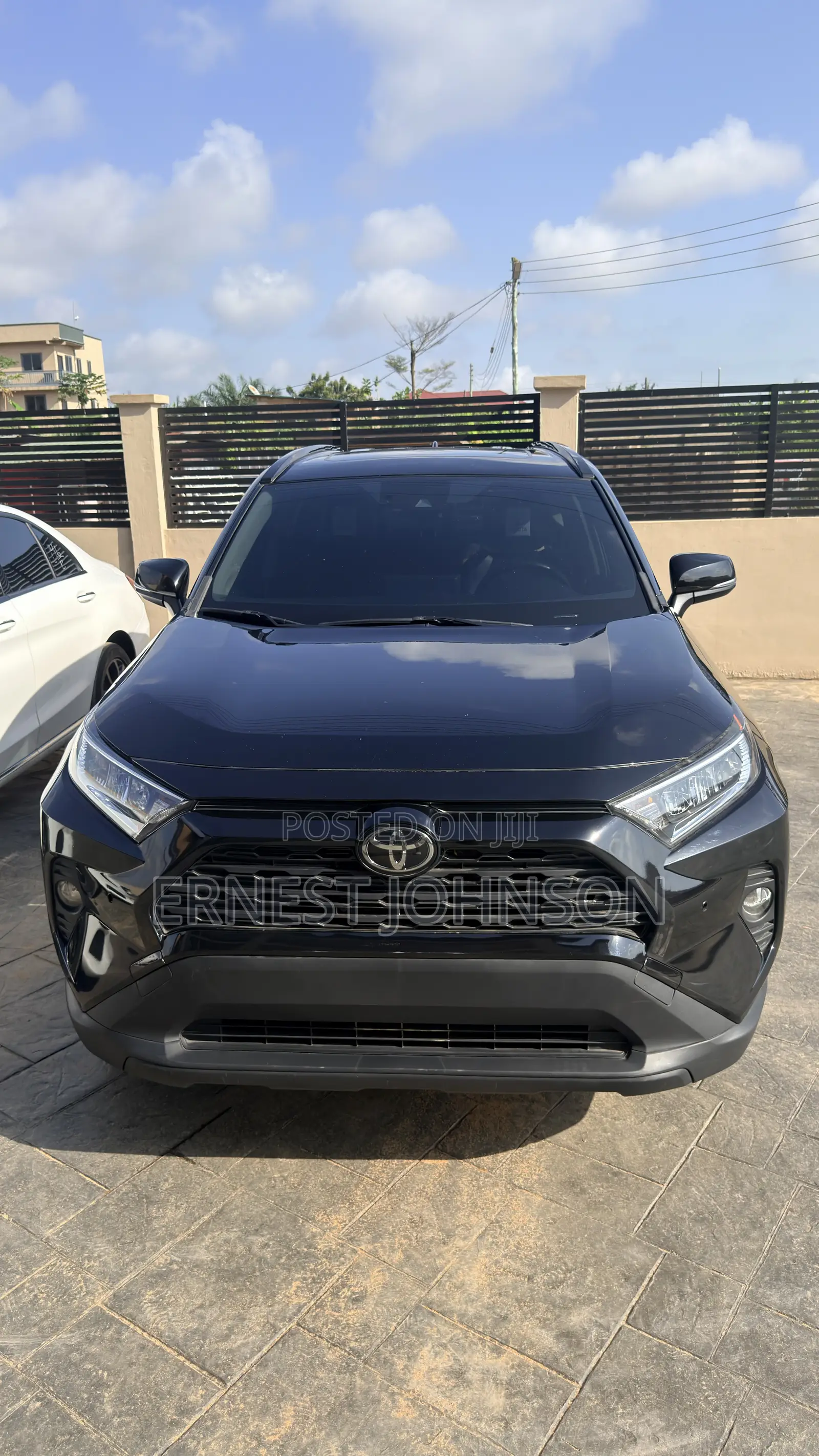Toyota RAV4 XLE AWD 2019 Black