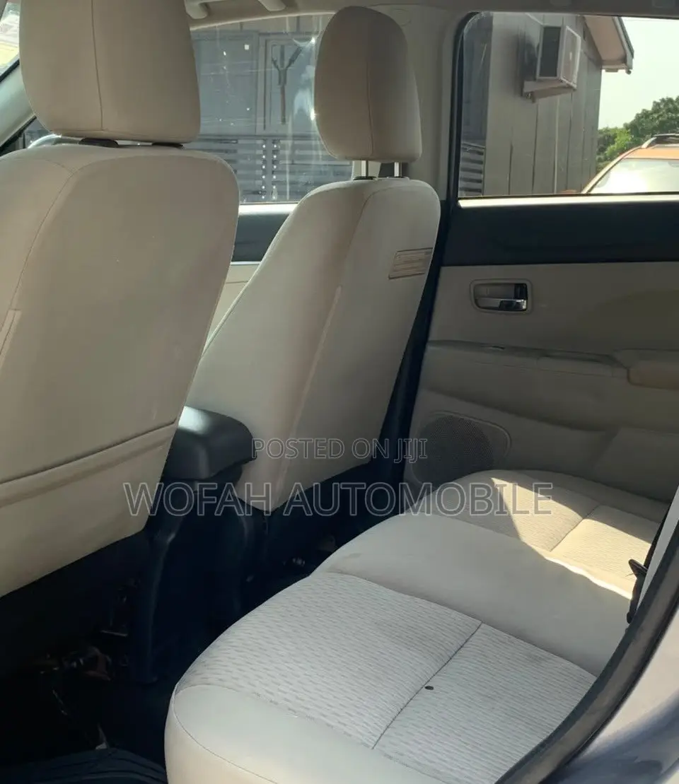 Mitsubishi Outlander 2016 Silver