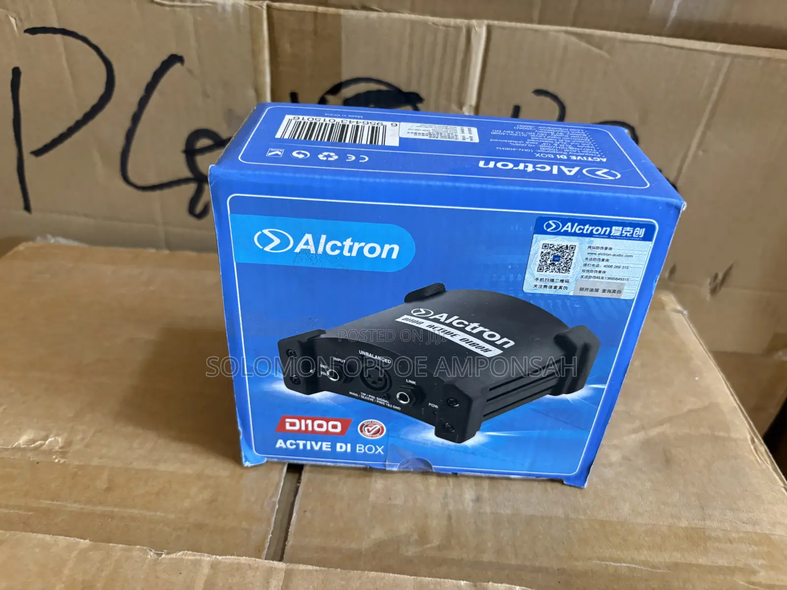 An Alctron DI100 Active DI Box.