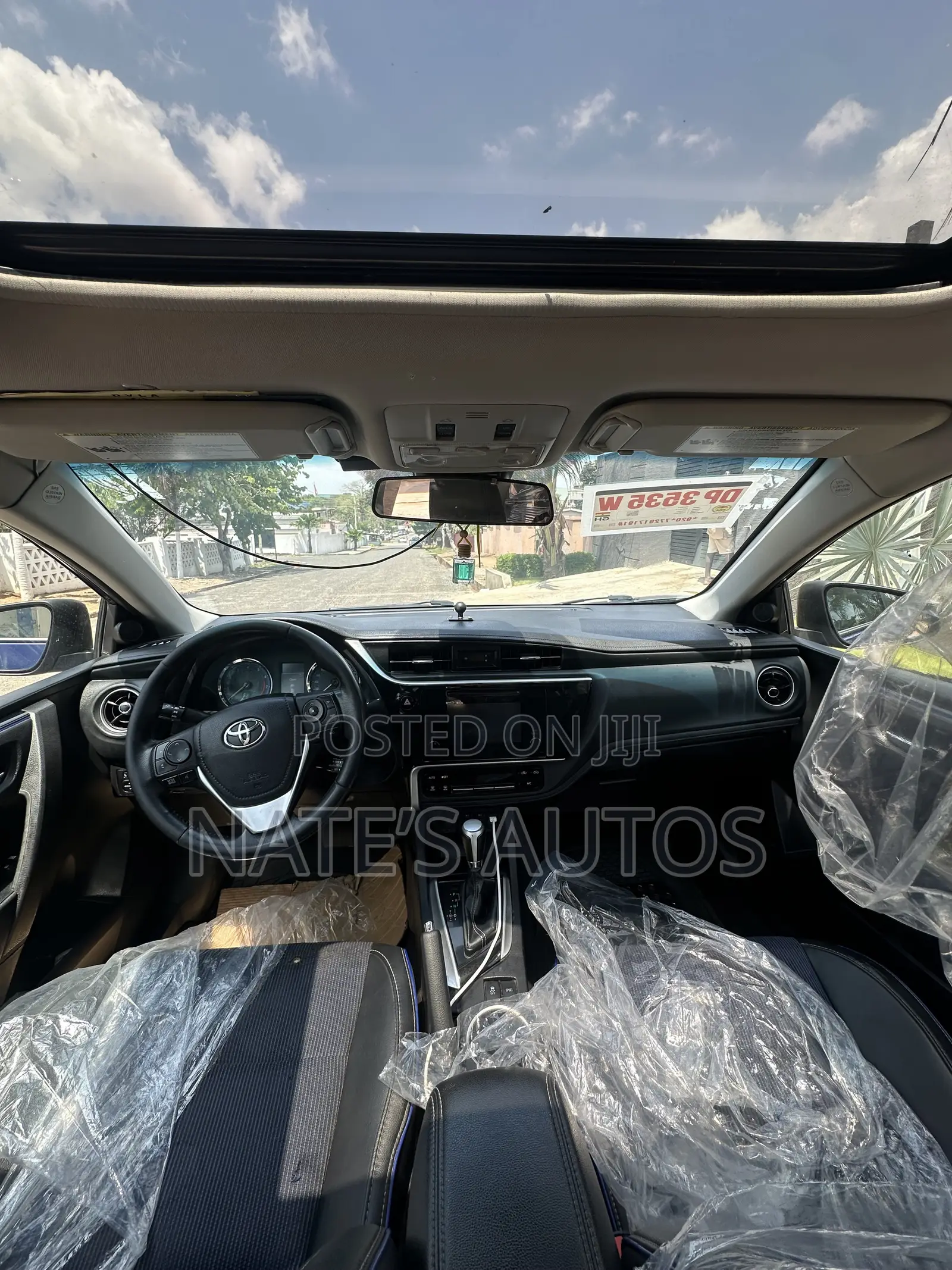 Toyota Corolla SE (1.8L 4cyl 2A) 2018 Blue