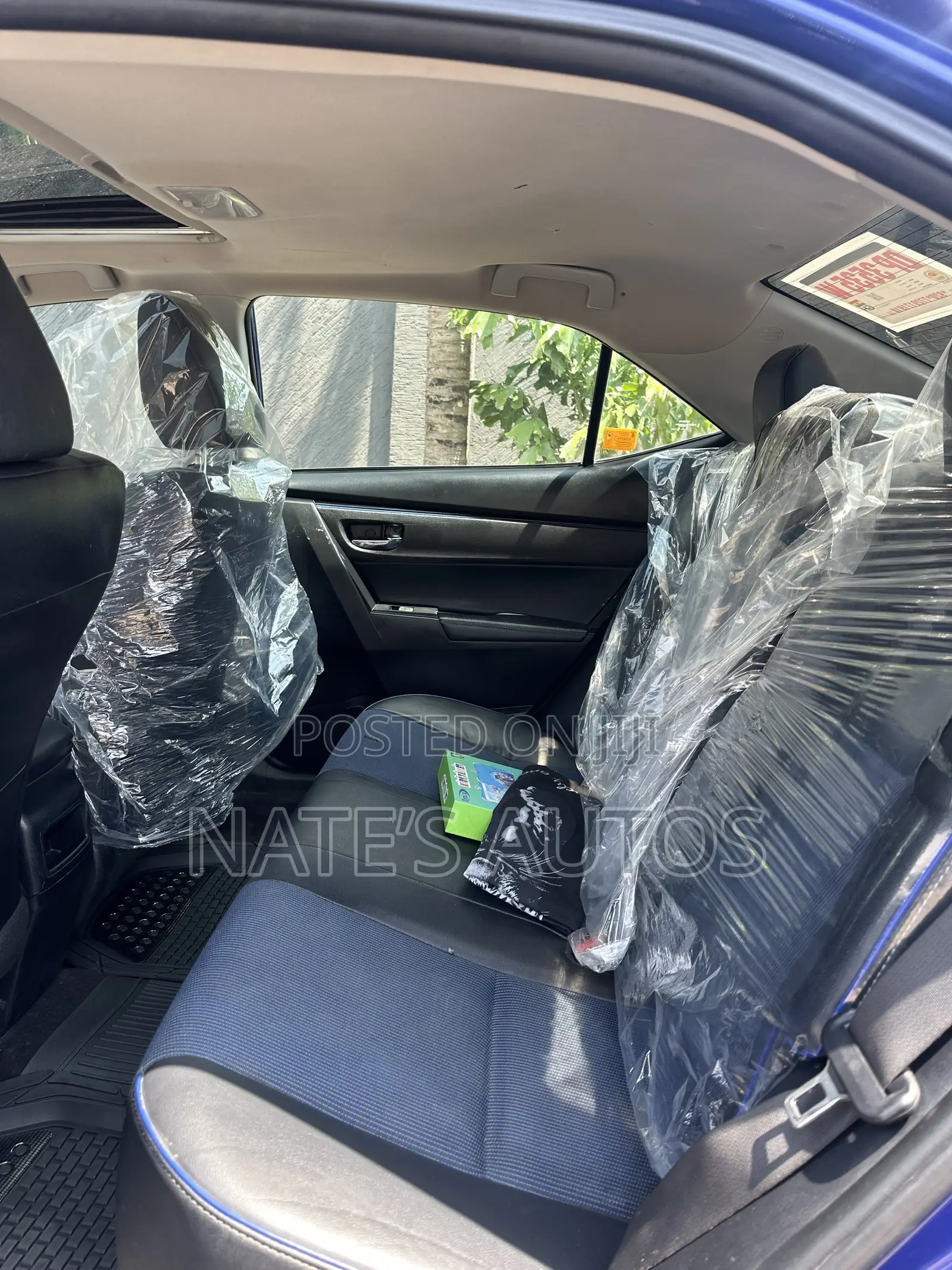 Toyota Corolla SE (1.8L 4cyl 2A) 2018 Blue