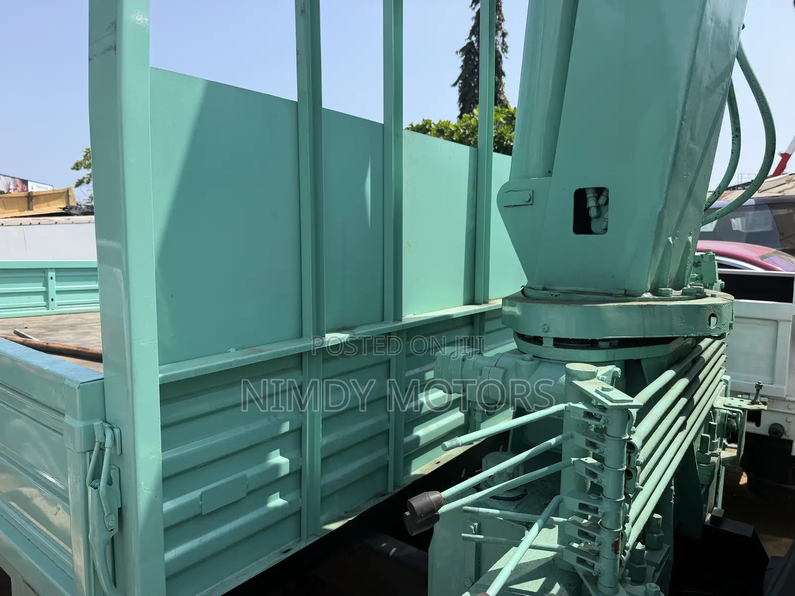 Hyundai Mighty 1 Crane