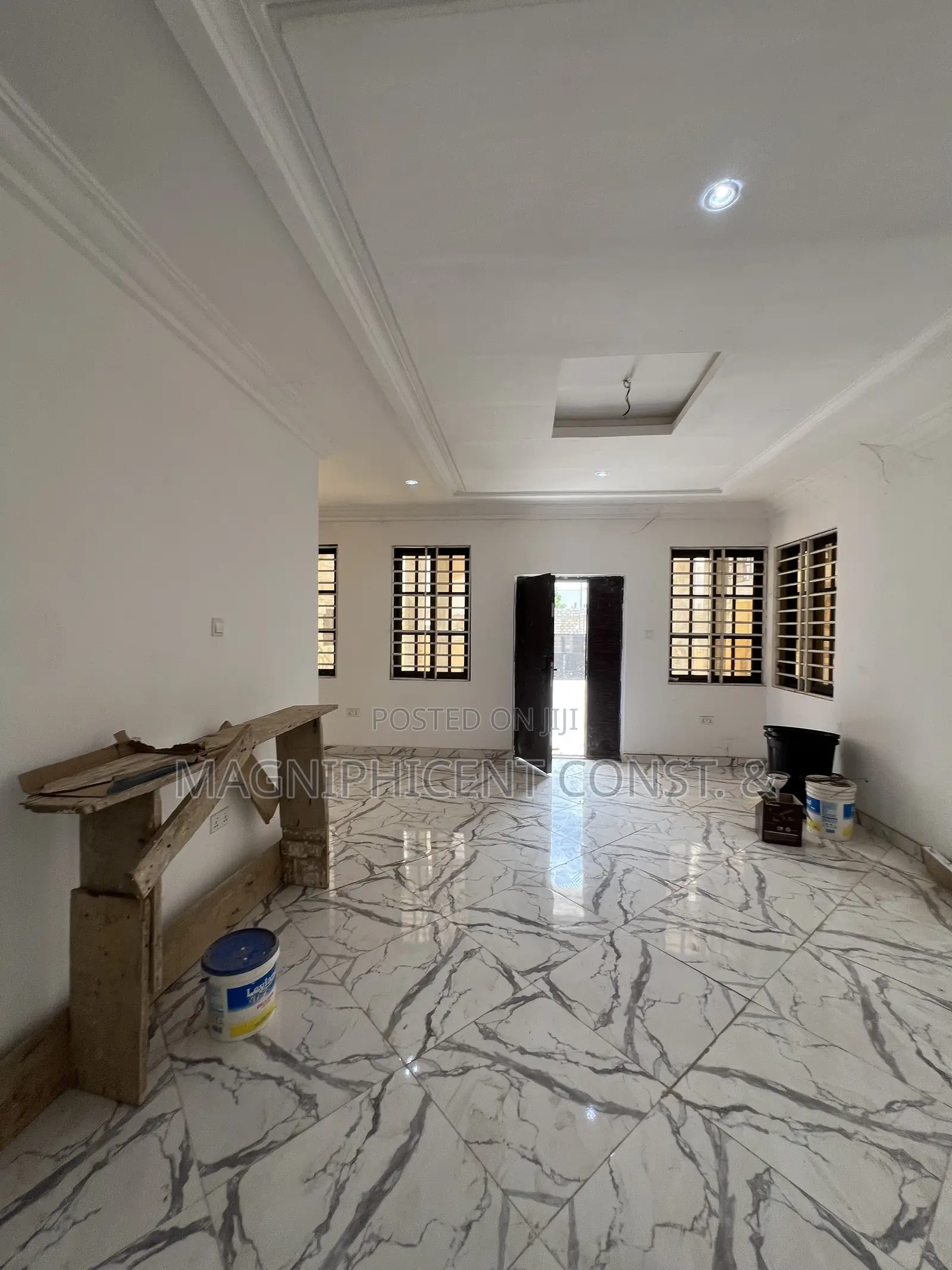3bdrm Apartment in Lakeside, Ashaley Botwe for rent