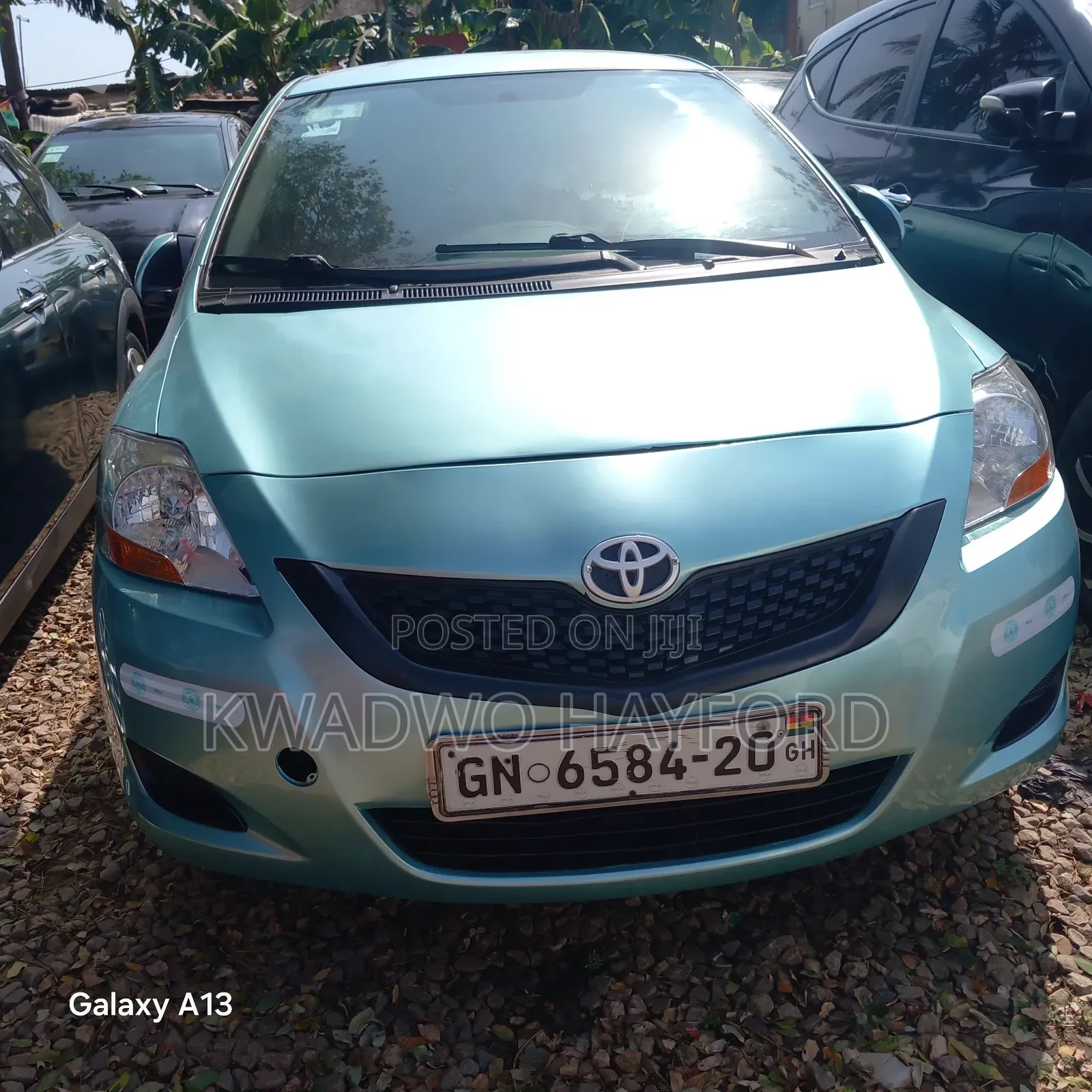 Toyota Yaris Base Sedan 4dr 2010 Green