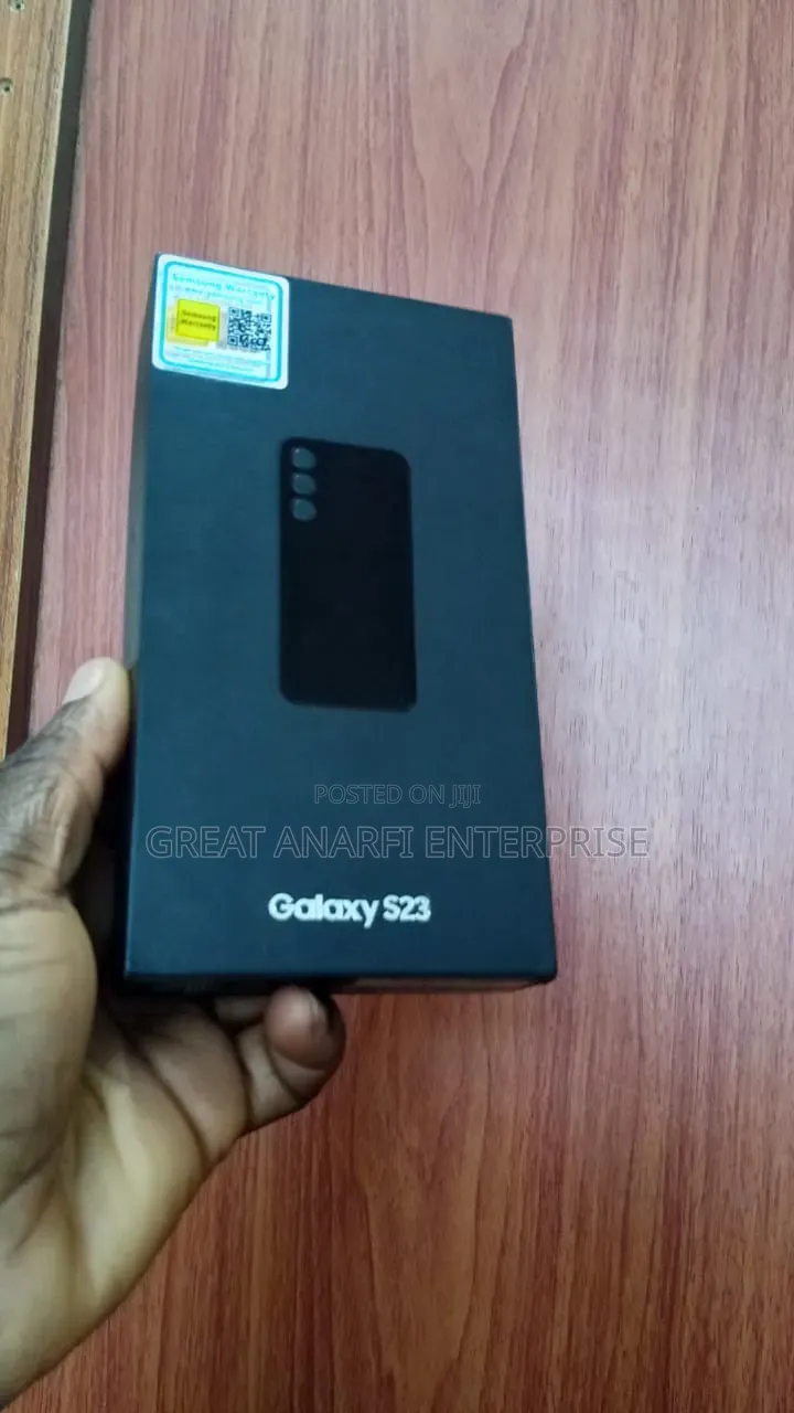 New Samsung Galaxy S23 256 GB Green