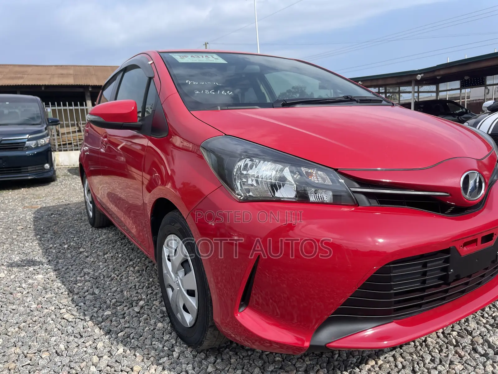 Toyota Vitz 1.3 AWD 3dr 2016 Red
