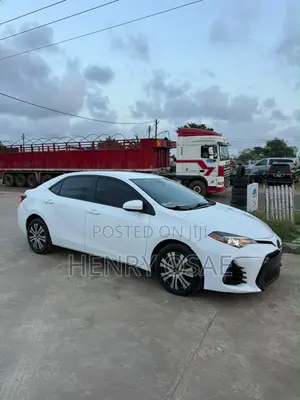 Toyota Corolla LE 4dr Sedan (1.8L 4cyl CVT) 2016 White