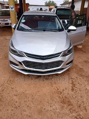 Chevrolet Cruze LT Auto Hatchback 2017 Silver