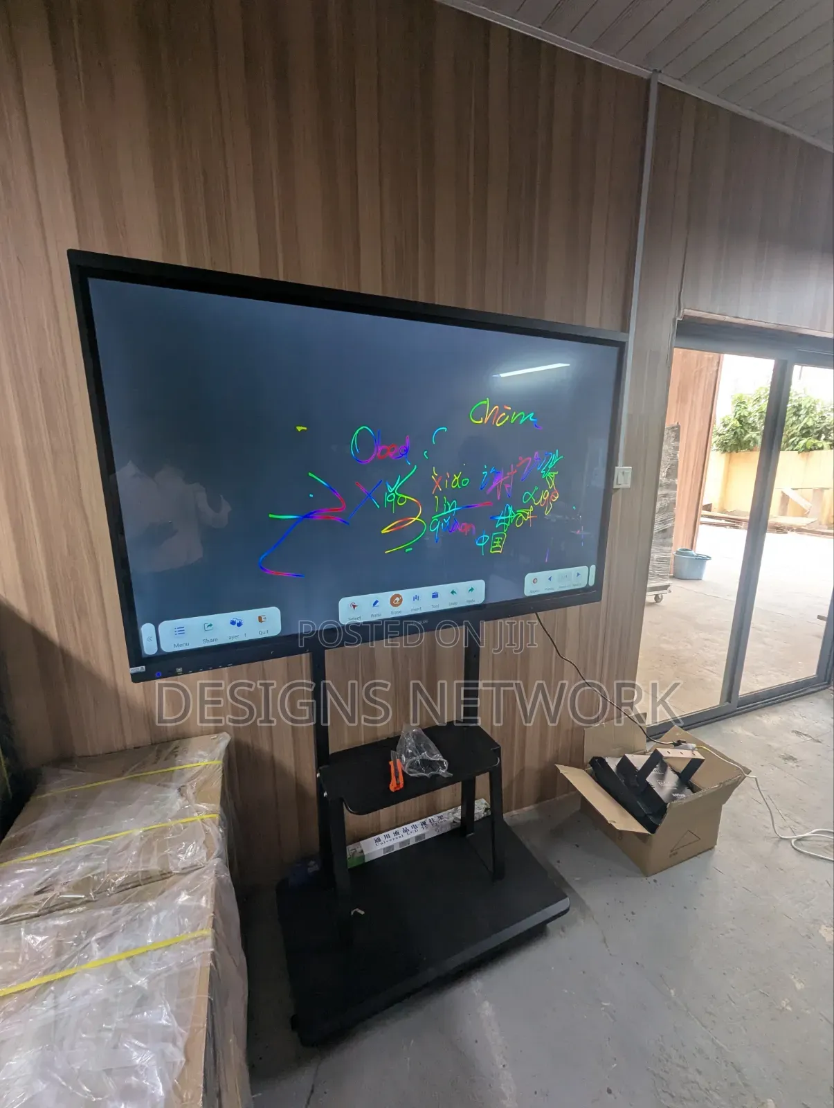 Smart Panel Interactive LCD Touchscreen
