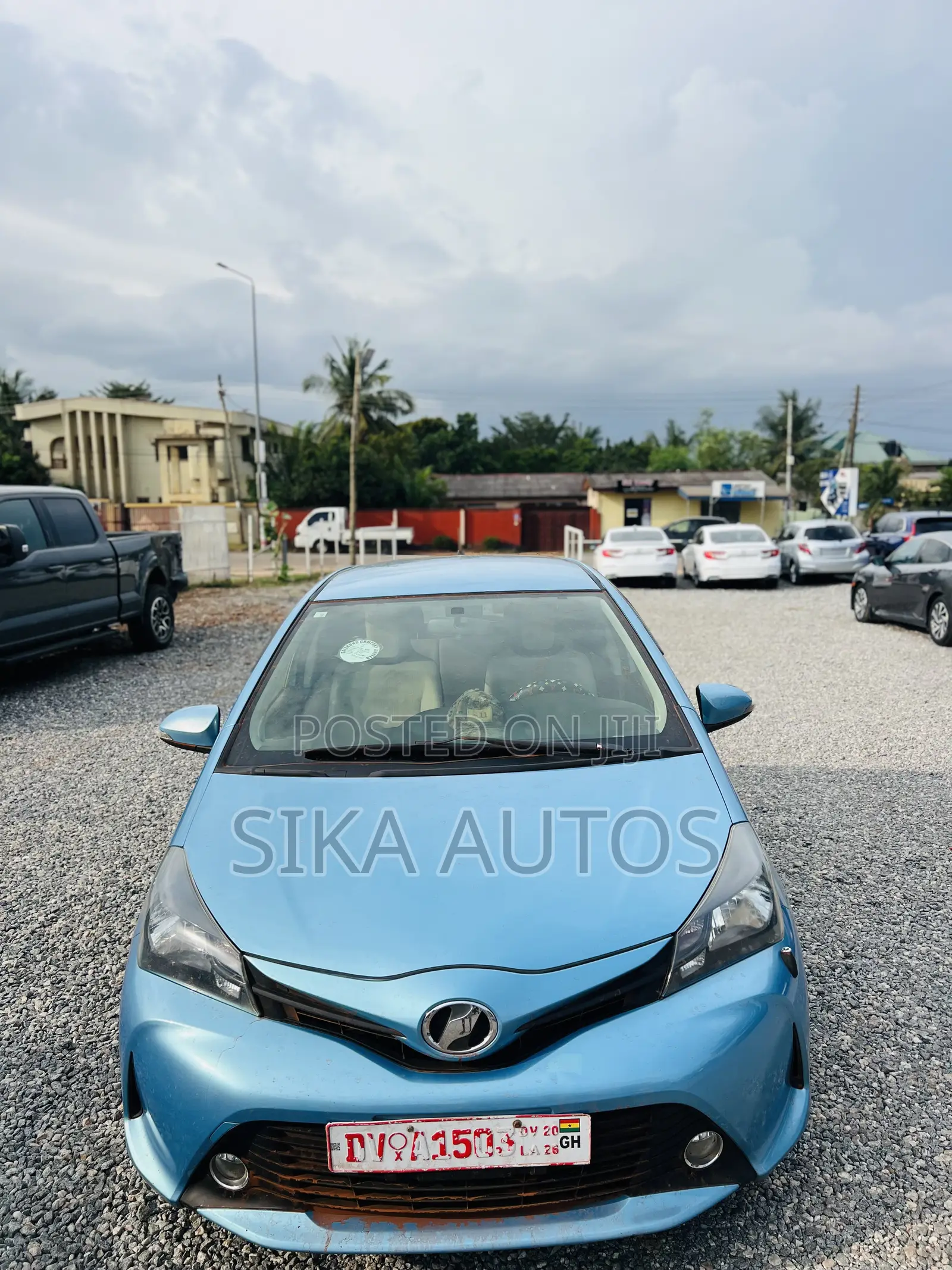 Toyota Vitz 1.3 AWD 5dr 2016 Blue