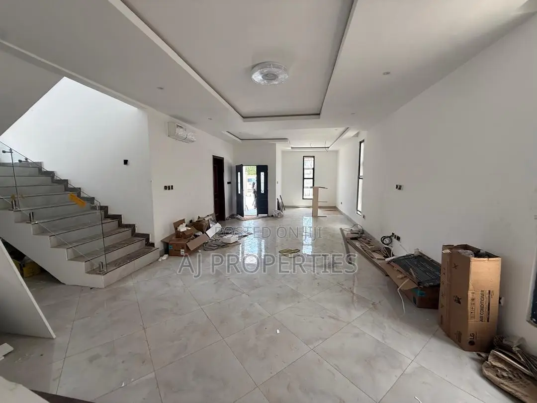 5bdrm House in East Legon for sale