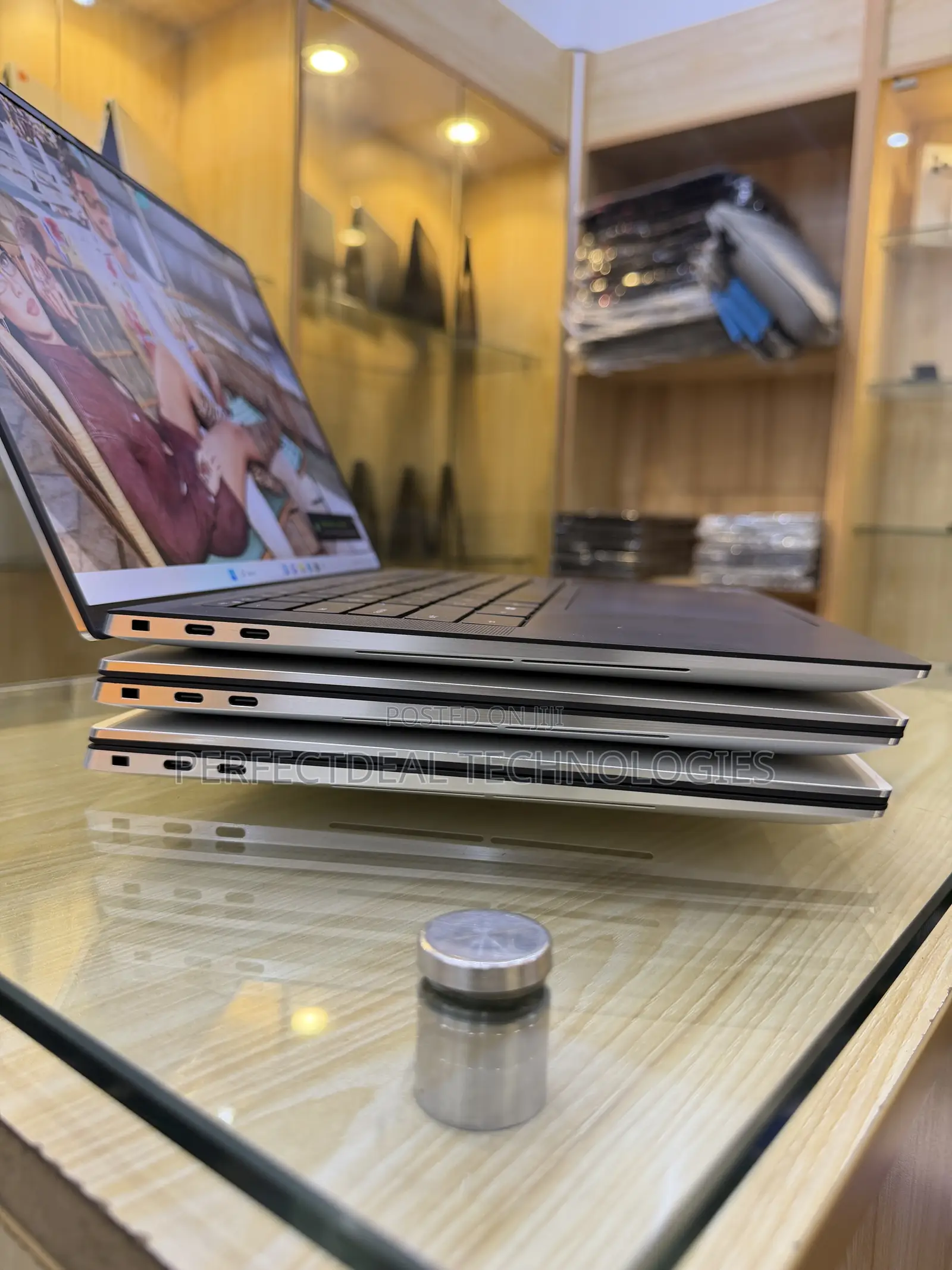 New Laptop Dell XPS 15 9510 16GB Intel Core i9 SSD 512GB