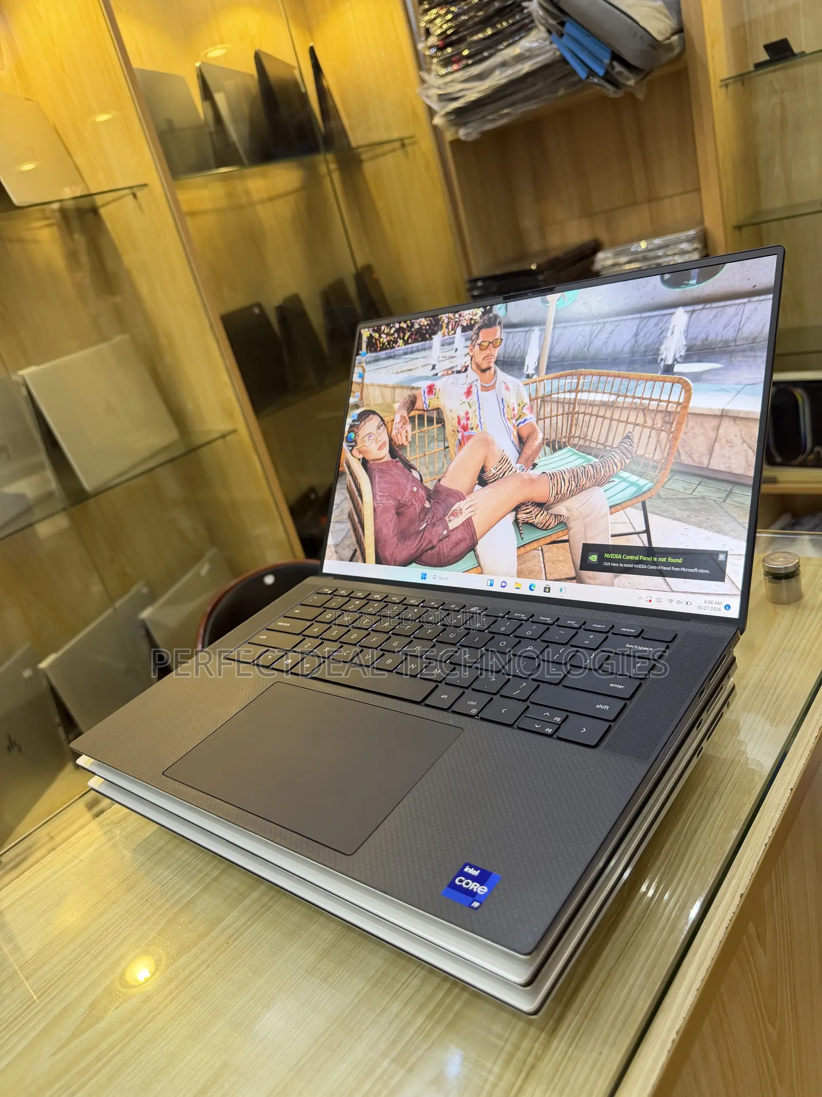 New Laptop Dell XPS 15 9510 16GB Intel Core i9 SSD 512GB