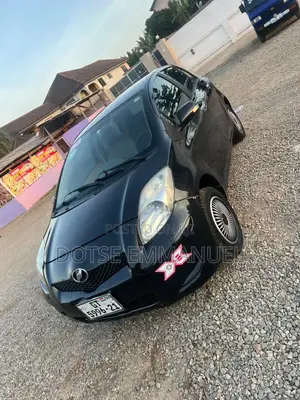 Toyota Vitz 2010 Black