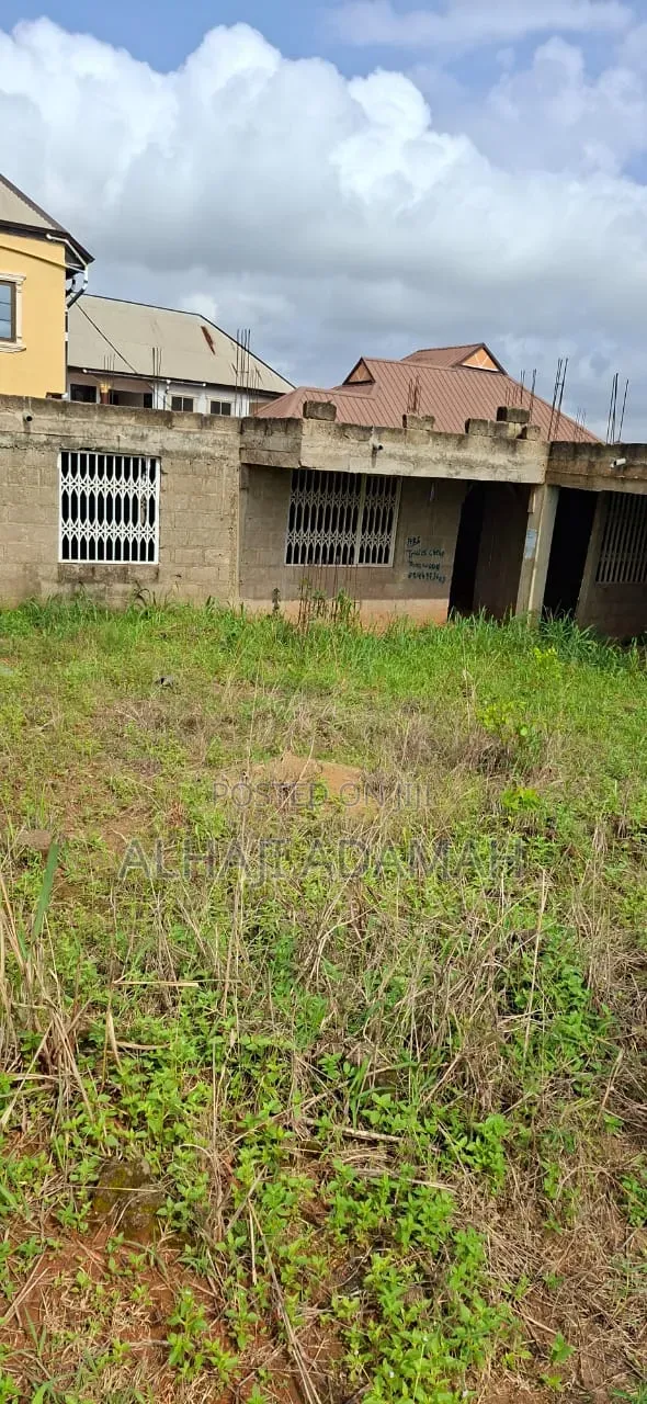 Uncompleted Building for Sale at Santa'si Darko