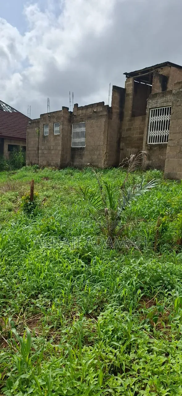 Uncompleted Building for Sale at Santa'si Darko