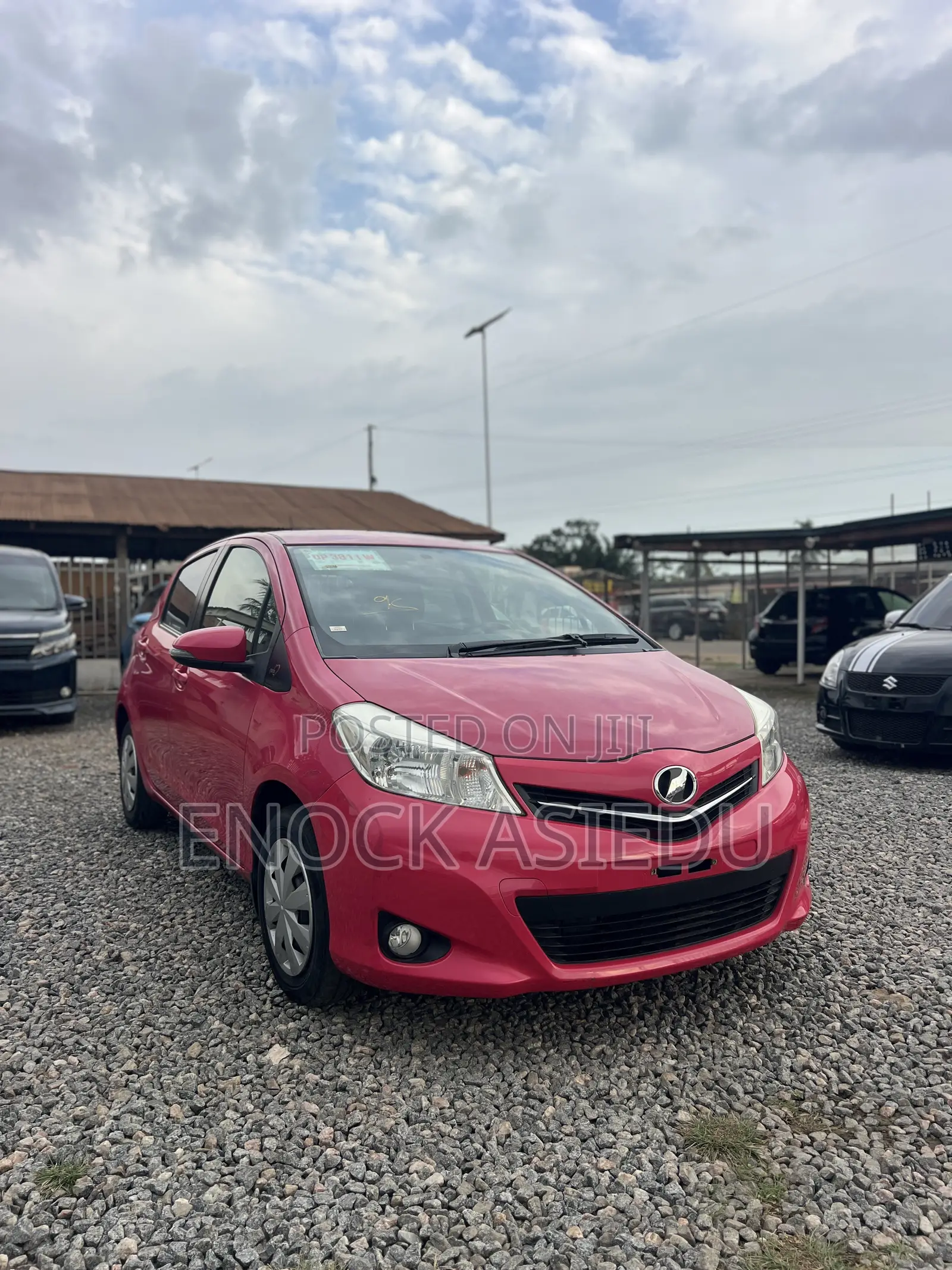 Toyota Vitz 1.3 AWD 3dr 2013 Pink