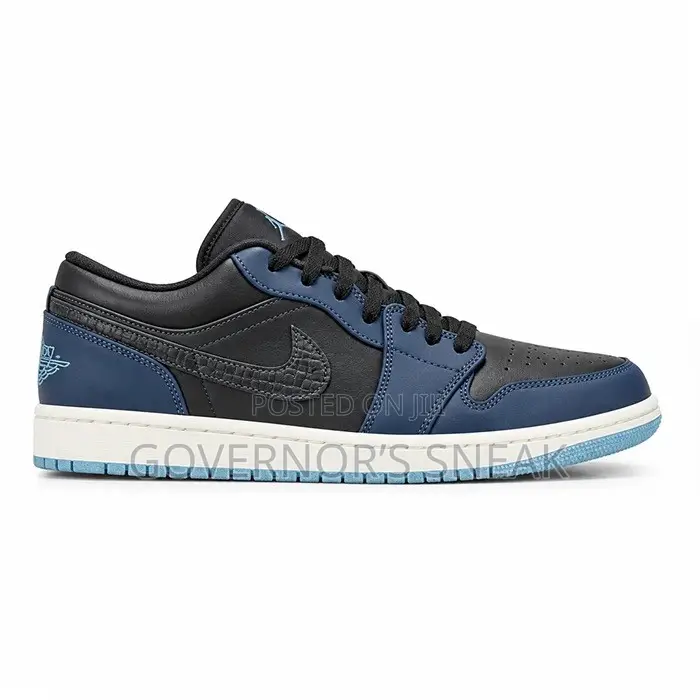 Nike Air Jordan 1Low SE (Dark Obsidian Black)