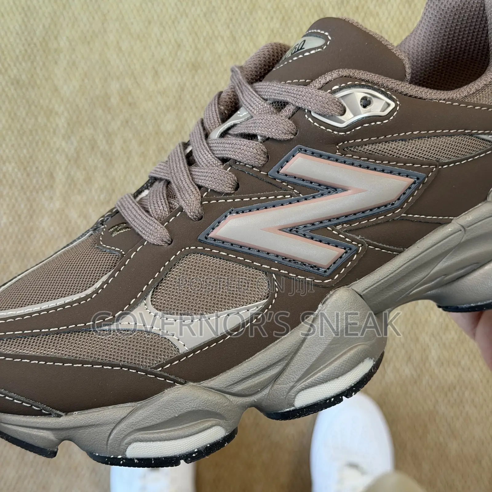 New Balance 9060 Mono Cortado
