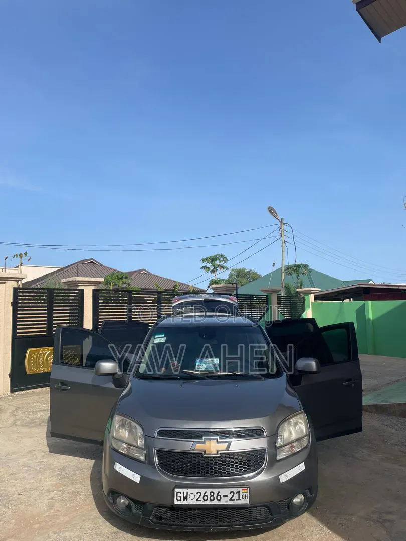 Chevrolet Orlando 2016 Silver
