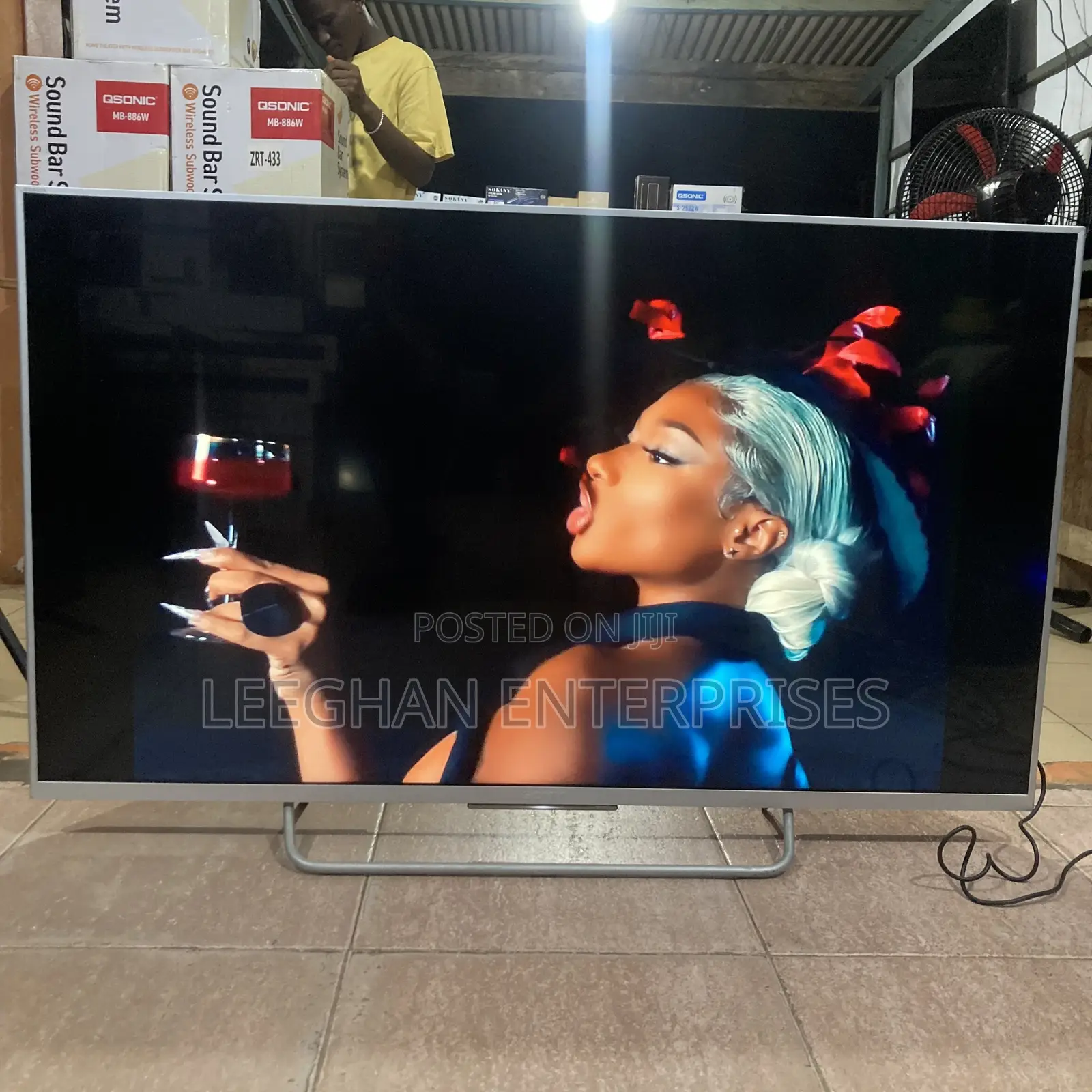43 Sony BRAVIA Roku Smart TV