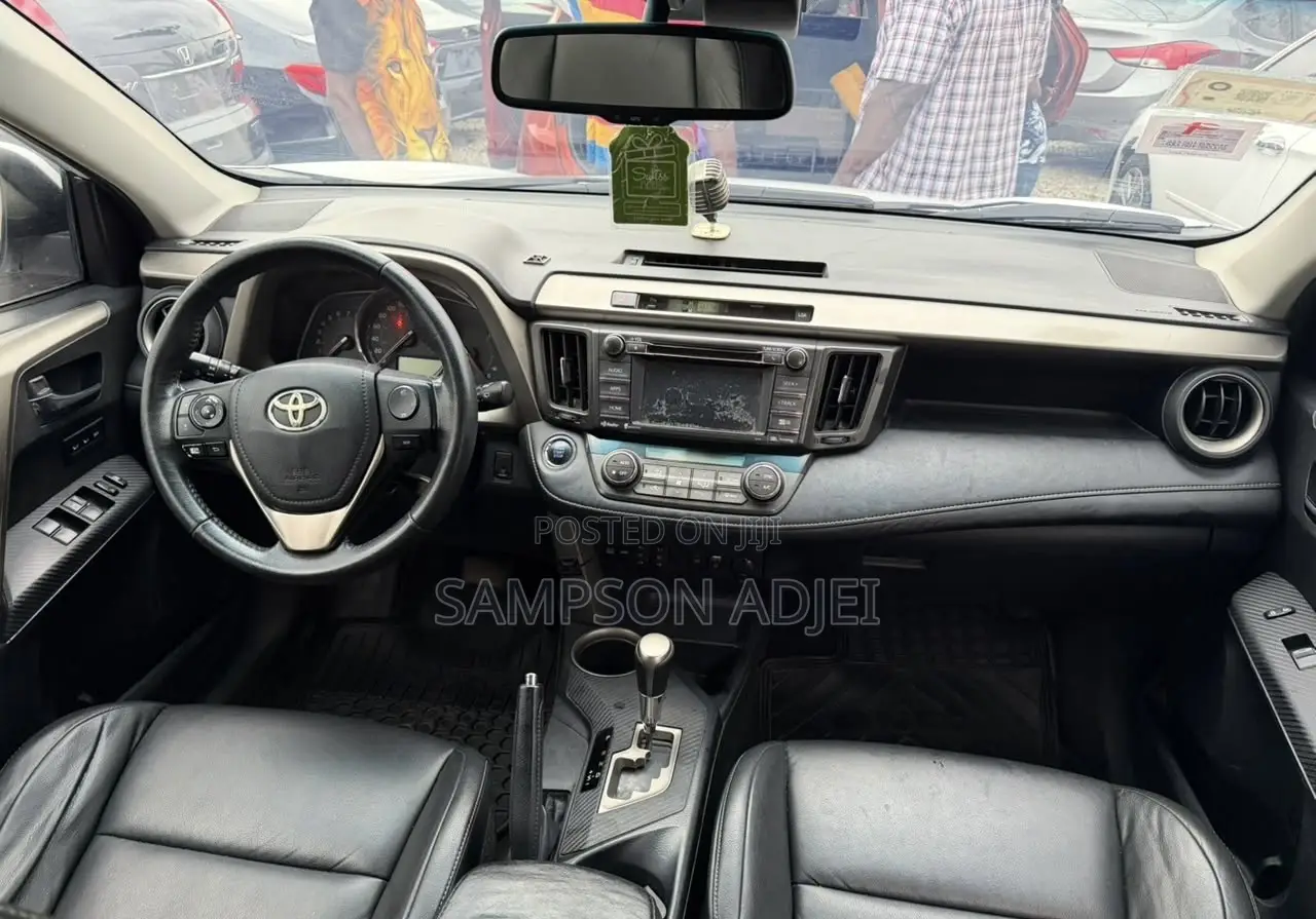 Toyota RAV4 2017 White