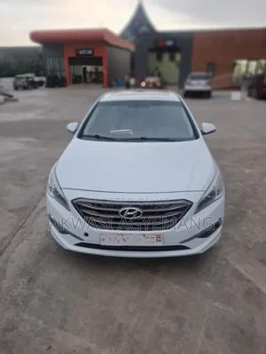 Hyundai Sonata Limited Sedan FWD (2.4L 4cyl 6A) 2017 White