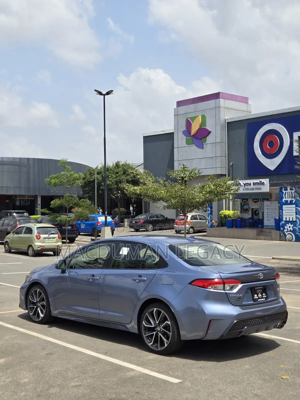 Toyota Corolla SE 2020 Blue
