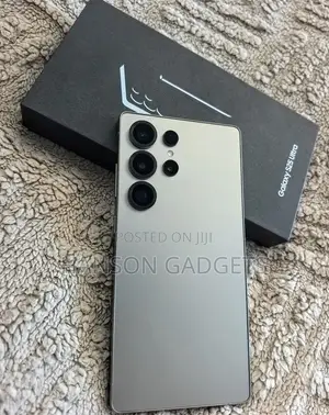 New Samsung Galaxy S25 Ultra 1 TB Gold
