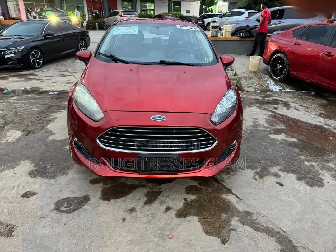 Ford Fiesta SE Sedan 2019 Red