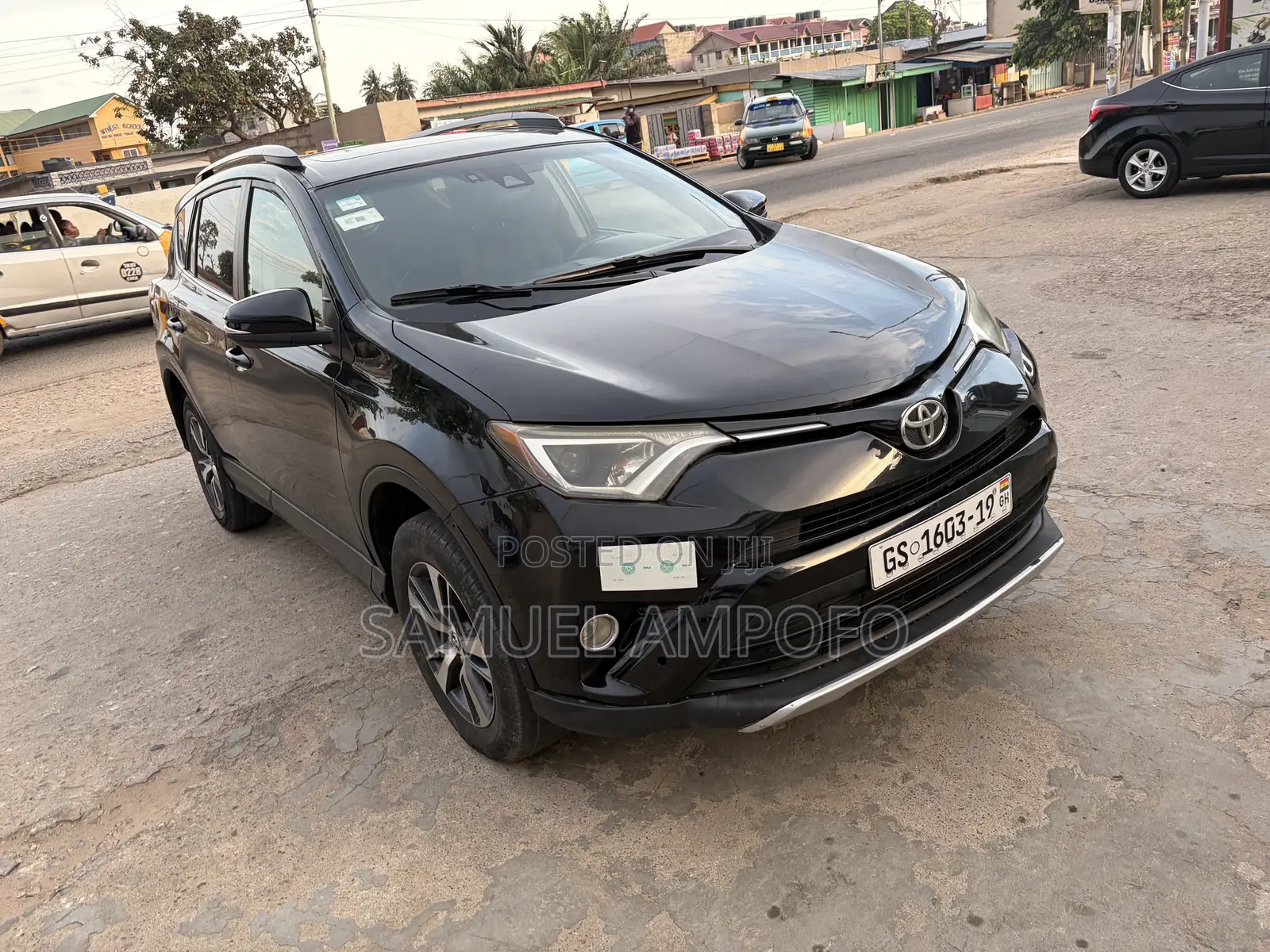 Toyota RAV4 LE FWD (2.5L 4cyl 6A) 2017 Black