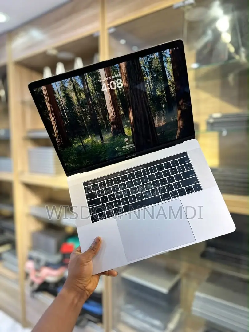 Laptop Apple MacBook Pro 16GB Intel Core i9 SSD 512GB