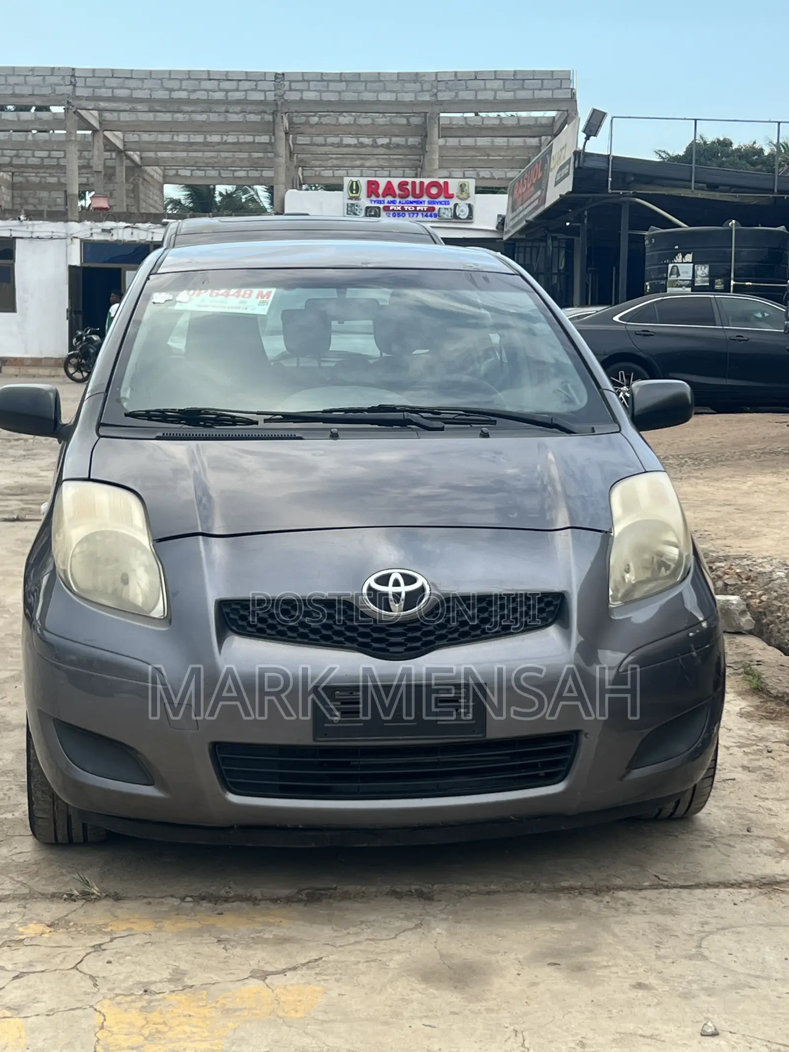 Toyota Yaris 2010 Gray