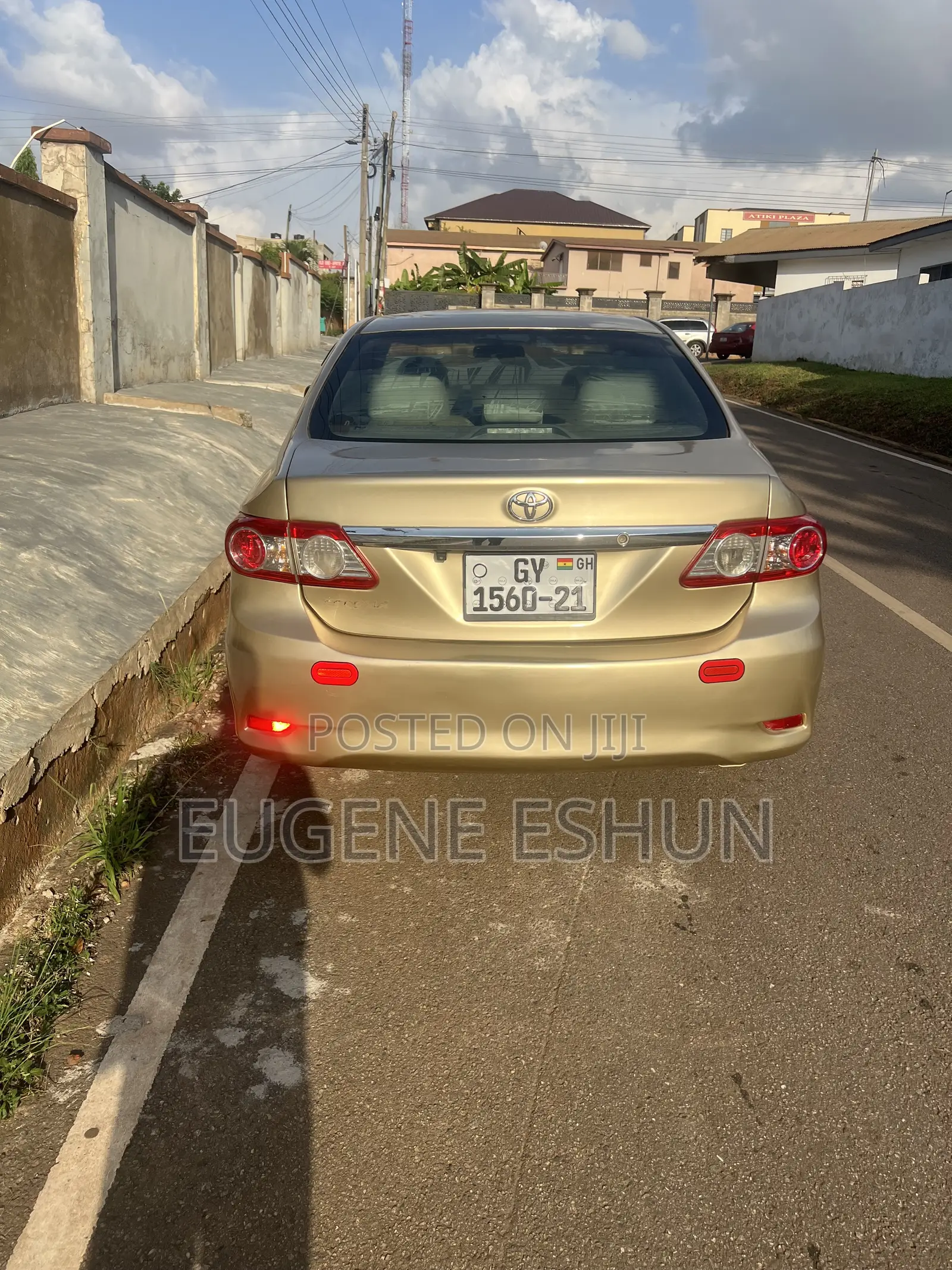 Toyota Corolla 2013 Gold