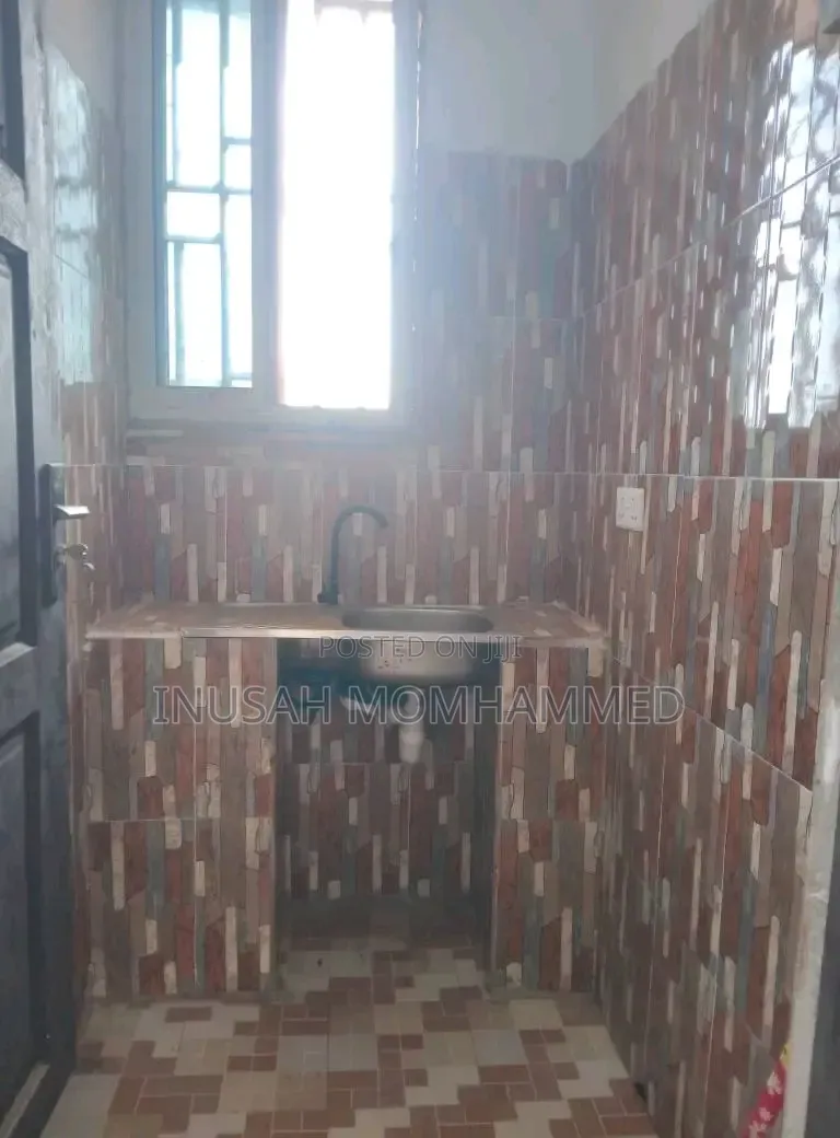 1bdrm Apartment in Inusah, Palm Wine for rent